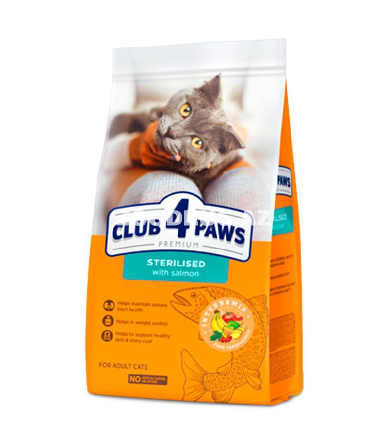 Quru yem Club 4 Paws Premium Sterilised with Salmon-sterilizasiya olunmuş pişiklər üçün tam rasionlu quru yemdir və əməliyyatdan sonra sağlamlığın və çəkinin nəzarətdə saxlanmasına kömək edi