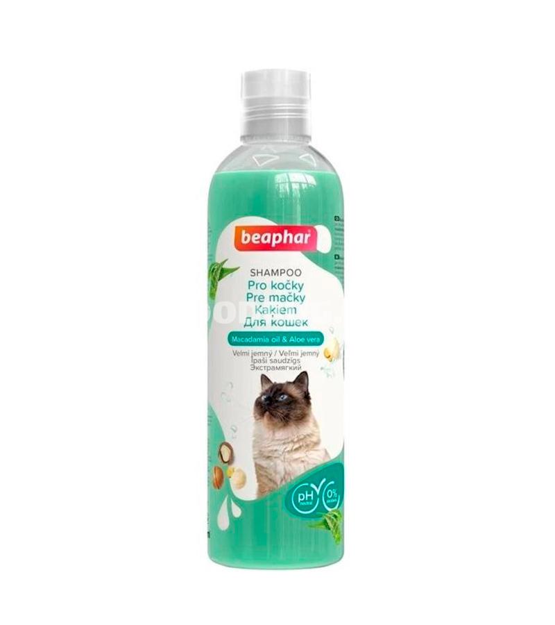 Шампунь Beaphar Macadamia oil & Aloe vera экстрамягкий для короткошерстных и длинношерстных кошек с чувствительной кожей с маслом макадамии и алоэ веры 250 мл. 
