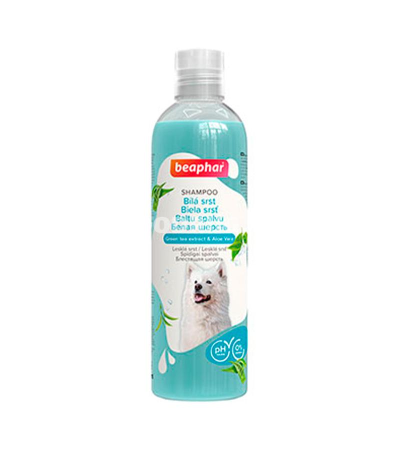Şampun Beaphar ağtüklü itlər üçün yaşıl çay yarpağı ekstraktı və aloe ilə 250 ml.